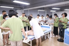 缺口超1100万！长期照护师证书详解：报考、就业、长护险全攻略
