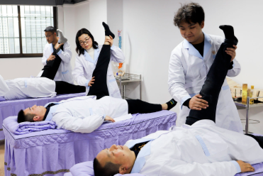推拿师持证上岗相关规定解析｜康惠医护学校详解证书报考条件与考试流程