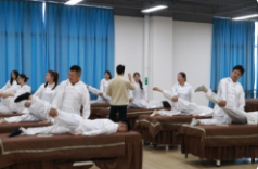 想学中医推拿怎么选正规学校？新手择校避坑全攻略